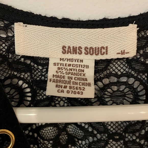 2/$10🔥 Black Lace Bodysuit with Velvet Cutout Neckline - Picture 6 of 7